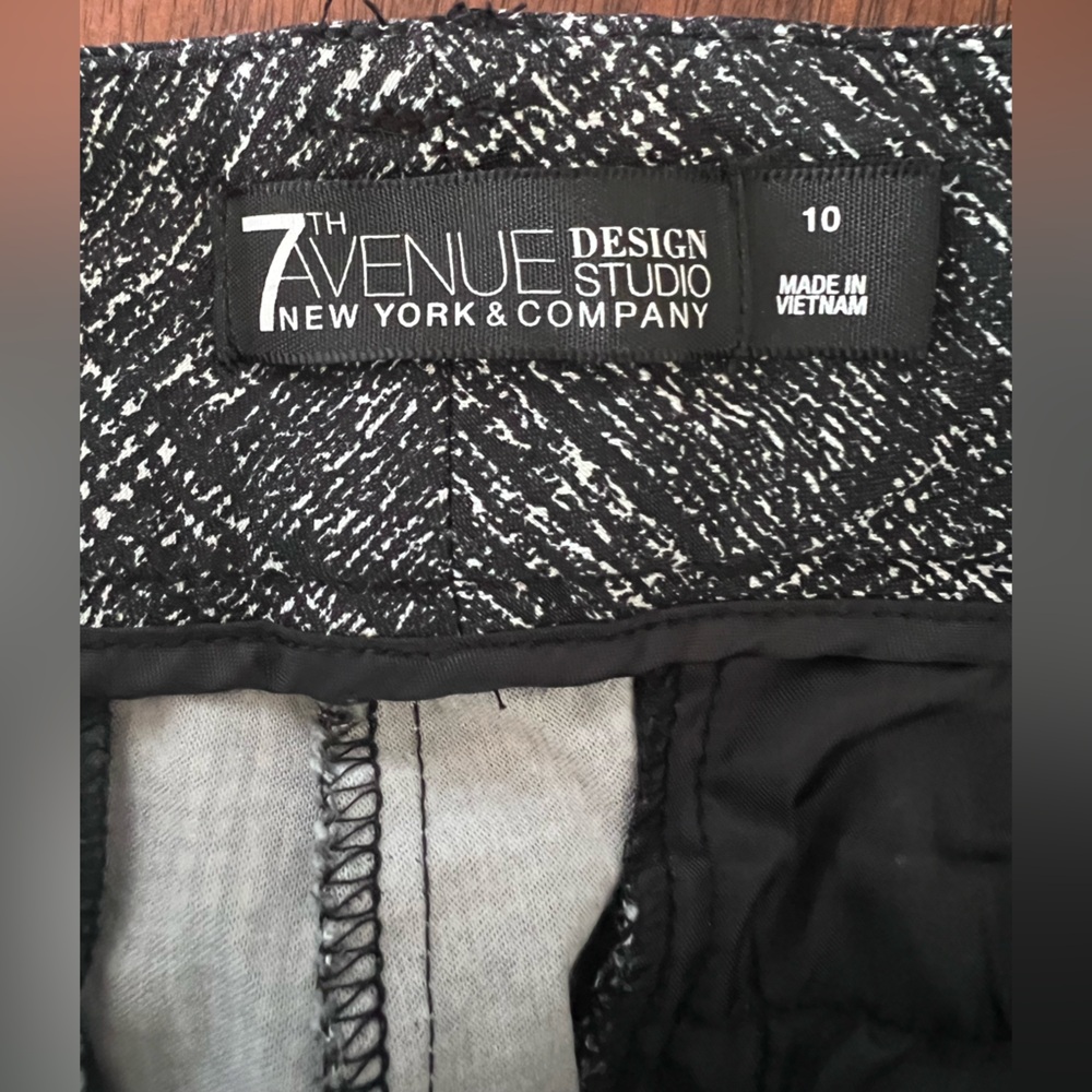 Women's Black and Gray Checkered Trousers Size 10 - Picture 4 of 4